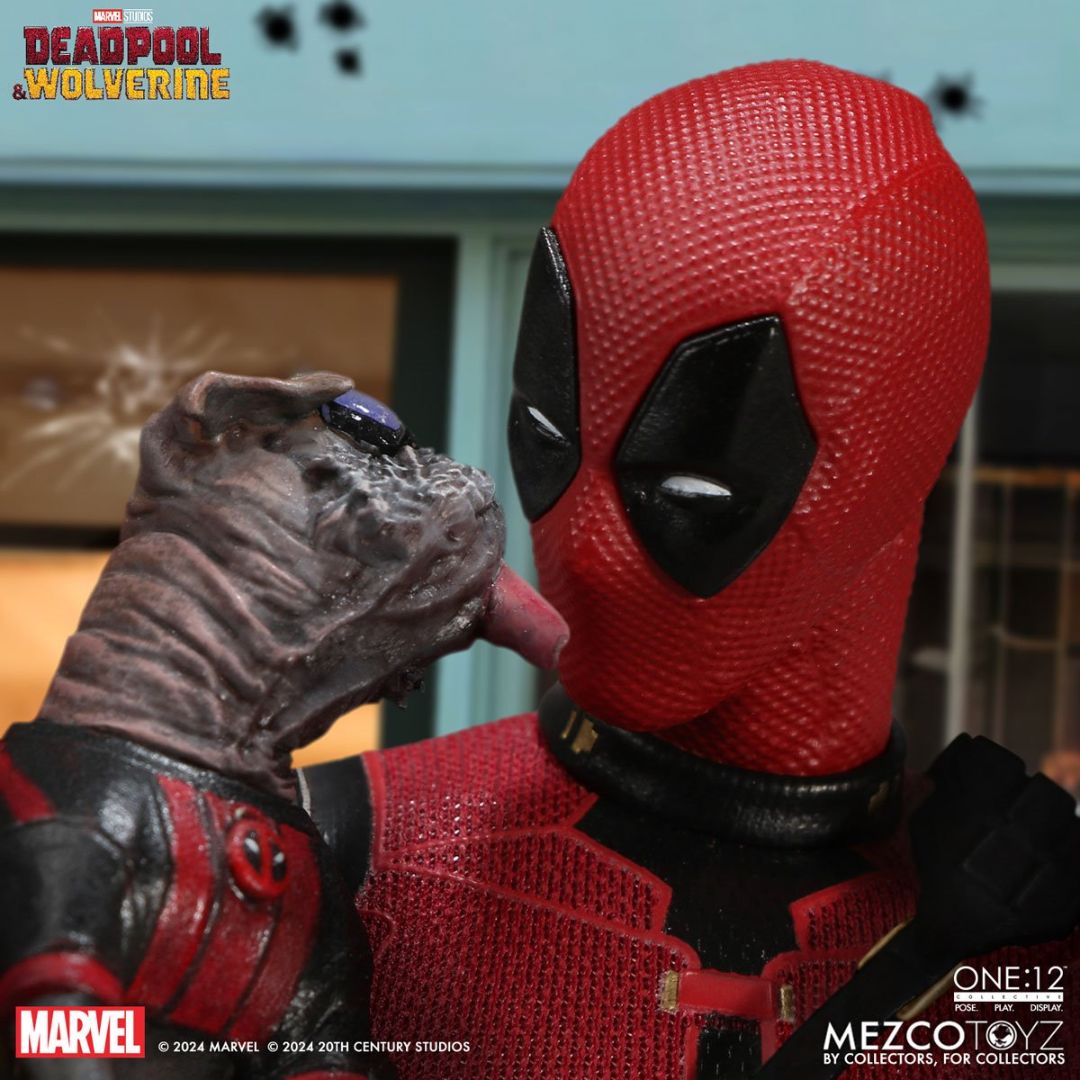 Deadpool & Wolverine: Deadpool Deluxe Edition By Mezco Toys -Mezco Toys - India - www.superherotoystore.com