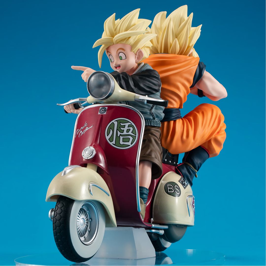 Dragon Ball Z Super Saiyan Son Goku &  Super Saiyan Son Gohan＆Mortorbike By Megahouse