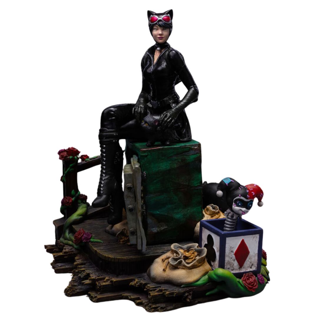 Catwoman (Gotham City Sirens) Deluxe Statue By Iron Studios -Iron Studios - India - www.superherotoystore.com