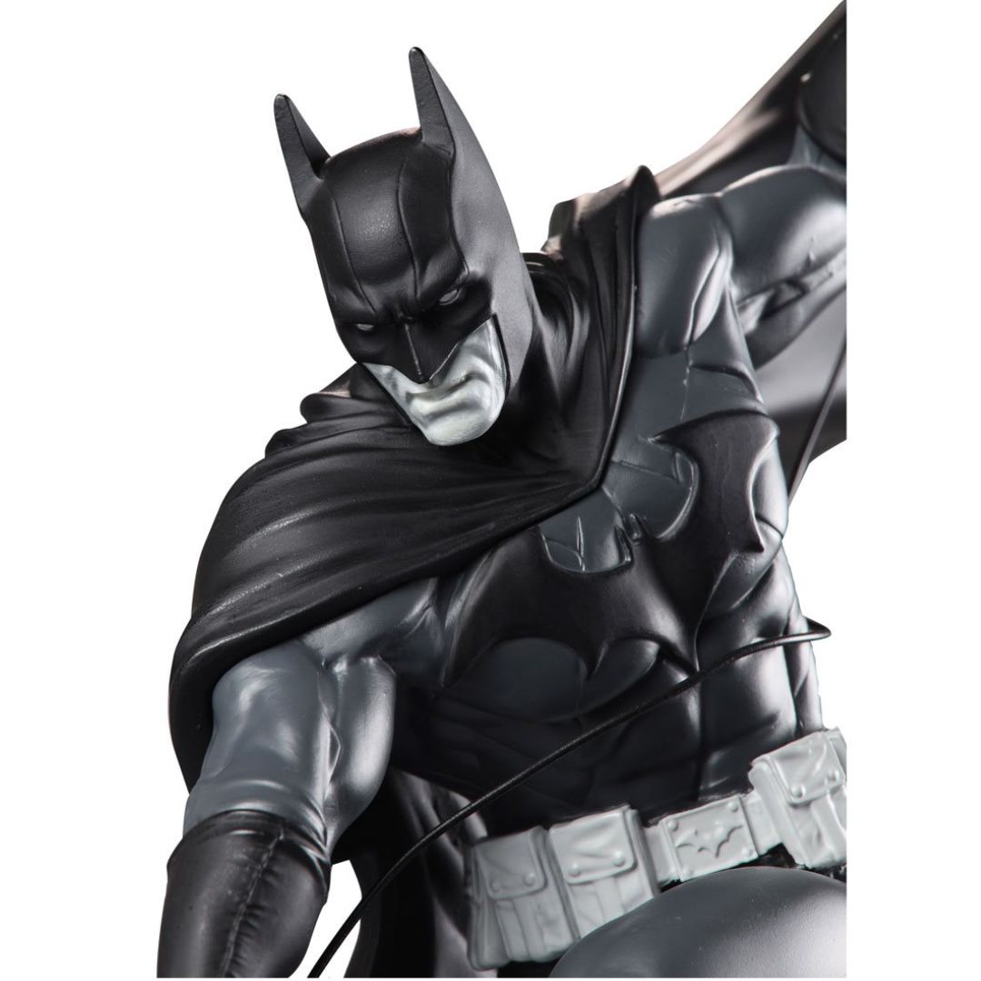 Batman Black And White By Inhyuk Lee Resin Statue by Mcfarlane -McFarlane Toys - India - www.superherotoystore.com