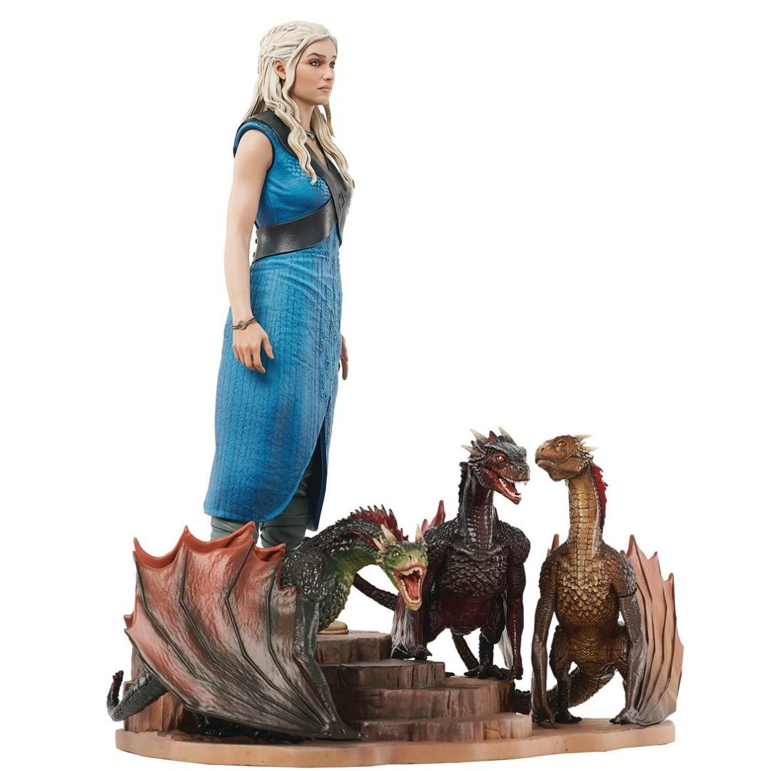 Dark horse game of best sale thrones daenerys & drogon statuette