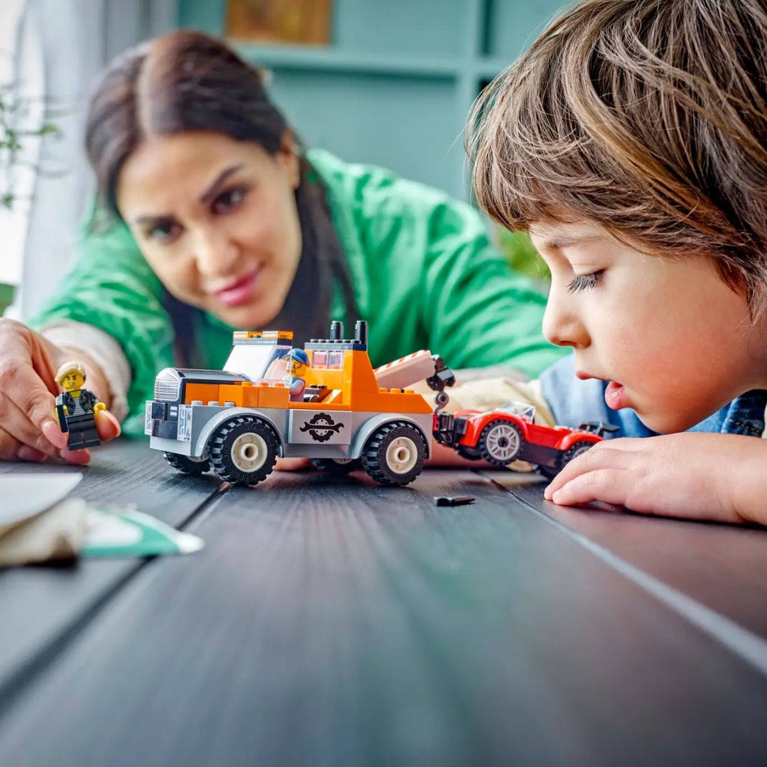 City Tow Truck and Sports Car Repair by Lego -Lego - India - www.superherotoystore.com