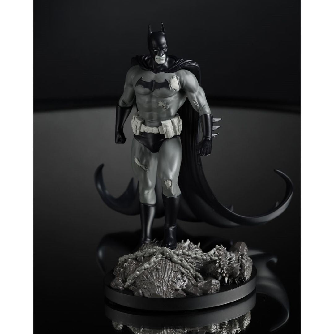 Batman By Bjorn Barends Batman Black And White Statue By Mcfarlane Toys -McFarlane Toys - India - www.superherotoystore.com