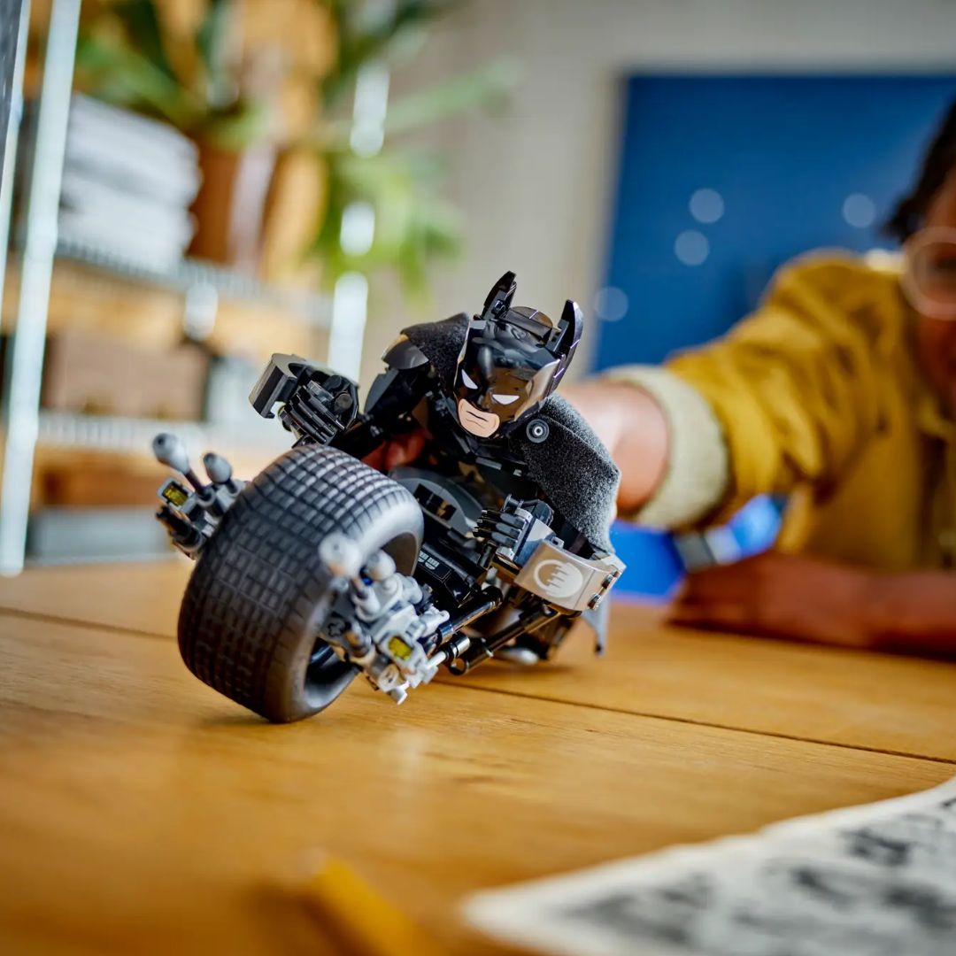 DC Batman Construction Figure and the Bat-Pod Bike by Lego -Lego - India - www.superherotoystore.com