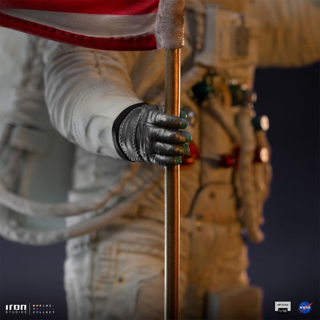 Apollo 11 Astronaut Statue By Iron Studios -Iron Studios - India - www.superherotoystore.com