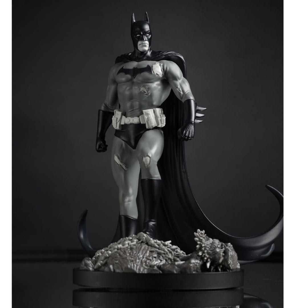 Batman By Bjorn Barends Batman Black And White Statue By Mcfarlane Toys -McFarlane Toys - India - www.superherotoystore.com