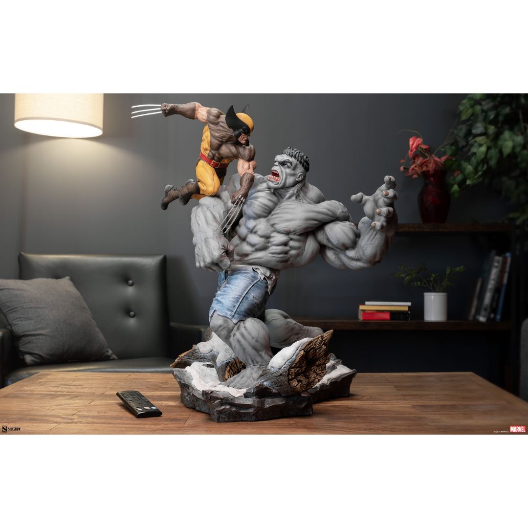 Grey Hulk Vs Wolverine Maquette By Sideshow Collectibles -Sideshow Collectibles - India - www.superherotoystore.com