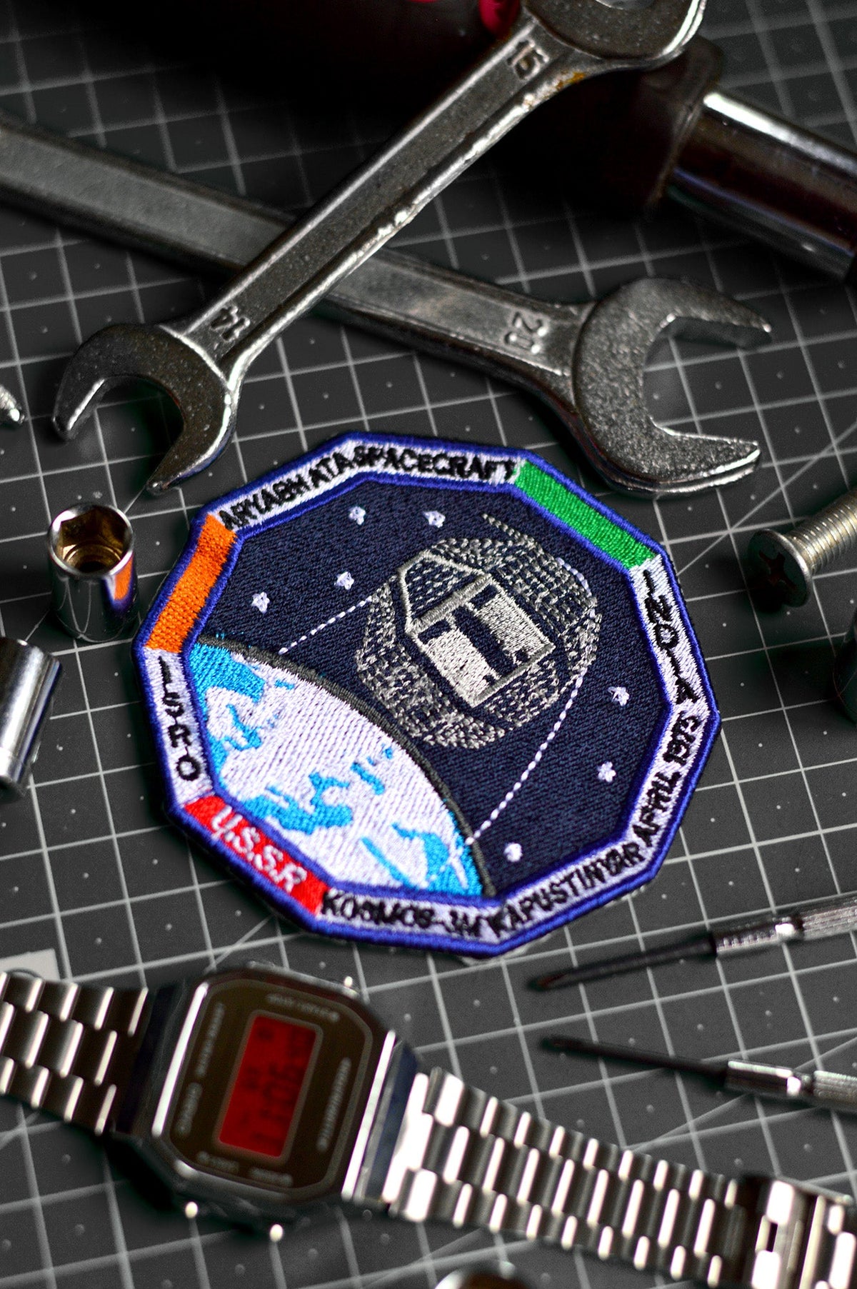 ISRO Aryabhatta Space Craft Iron On Badge -A47 - India - www.superherotoystore.com