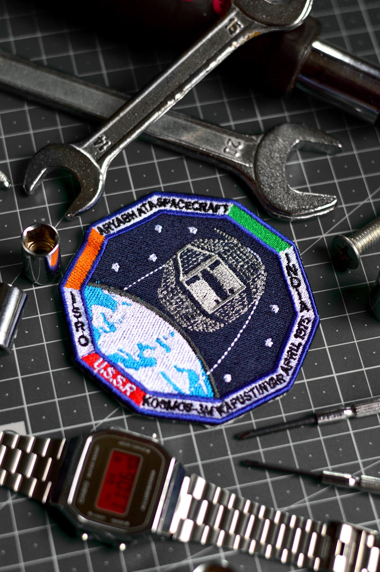 ISRO Aryabhatta Space Craft Iron On Badge -A47 - India - www.superherotoystore.com