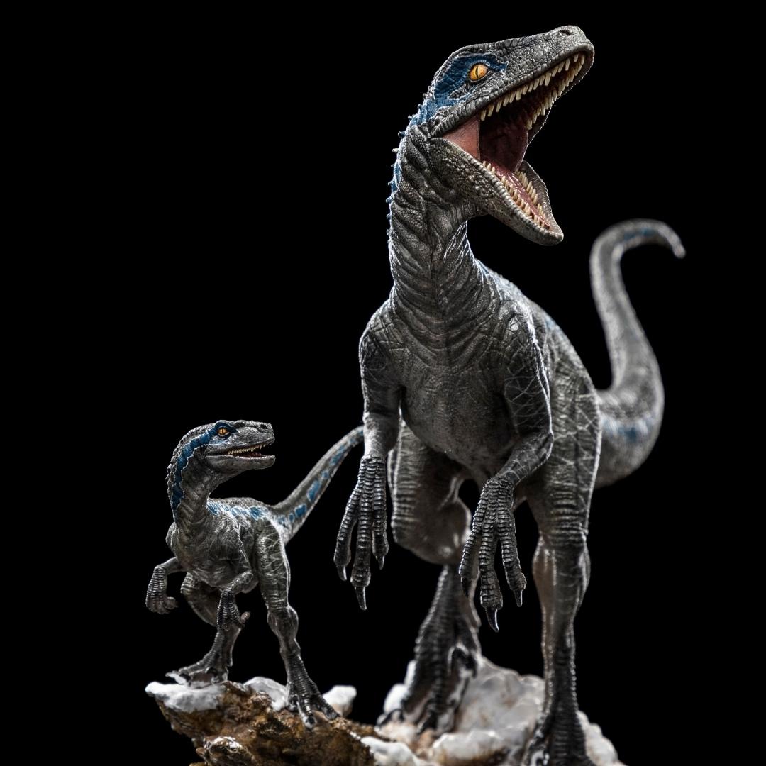 Blue and Beta Jurassic World Dominion Deluxe Art Scale 1/10 Statue by Iron Studios -Iron Studios - India - www.superherotoystore.com