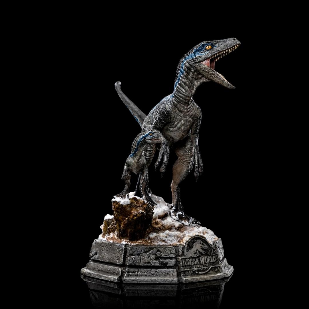 Blue and Beta Jurassic World Dominion Deluxe Art Scale 1/10 Statue by Iron Studios -Iron Studios - India - www.superherotoystore.com