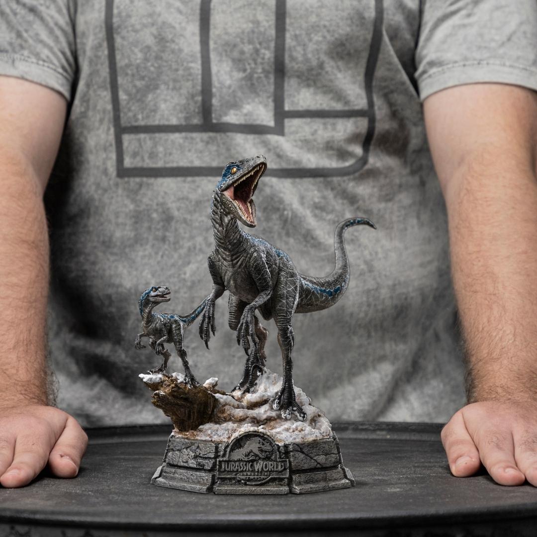 Blue and Beta Jurassic World Dominion Deluxe Art Scale 1/10 Statue by Iron Studios -Iron Studios - India - www.superherotoystore.com