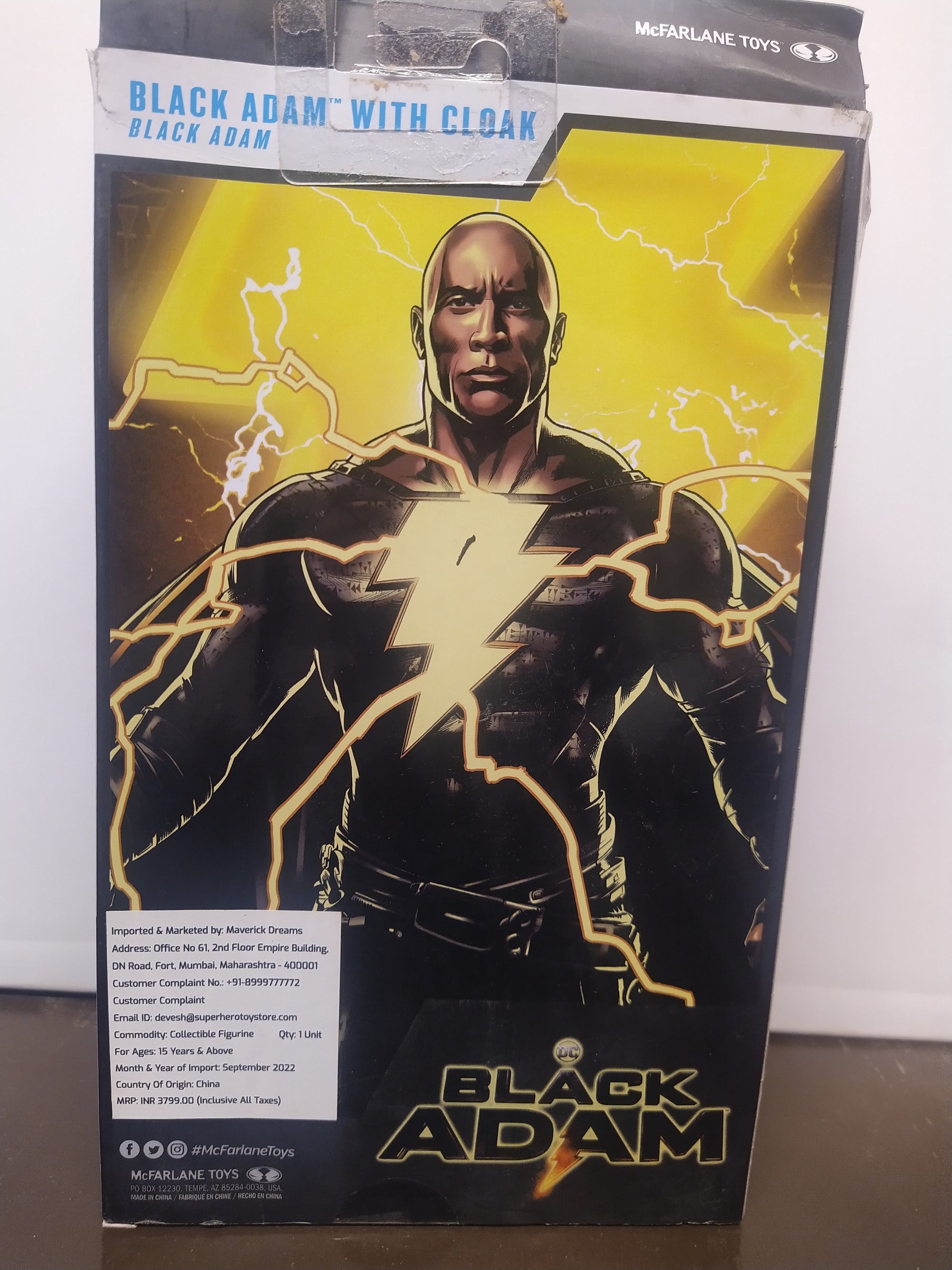 Black Adam w/Ancient Cloak Costume (Black Adam Movie) 7" Figure by Mcfarlane Toys (Damaged Box) -Superherotoystore.com - India - www.superherotoystore.com