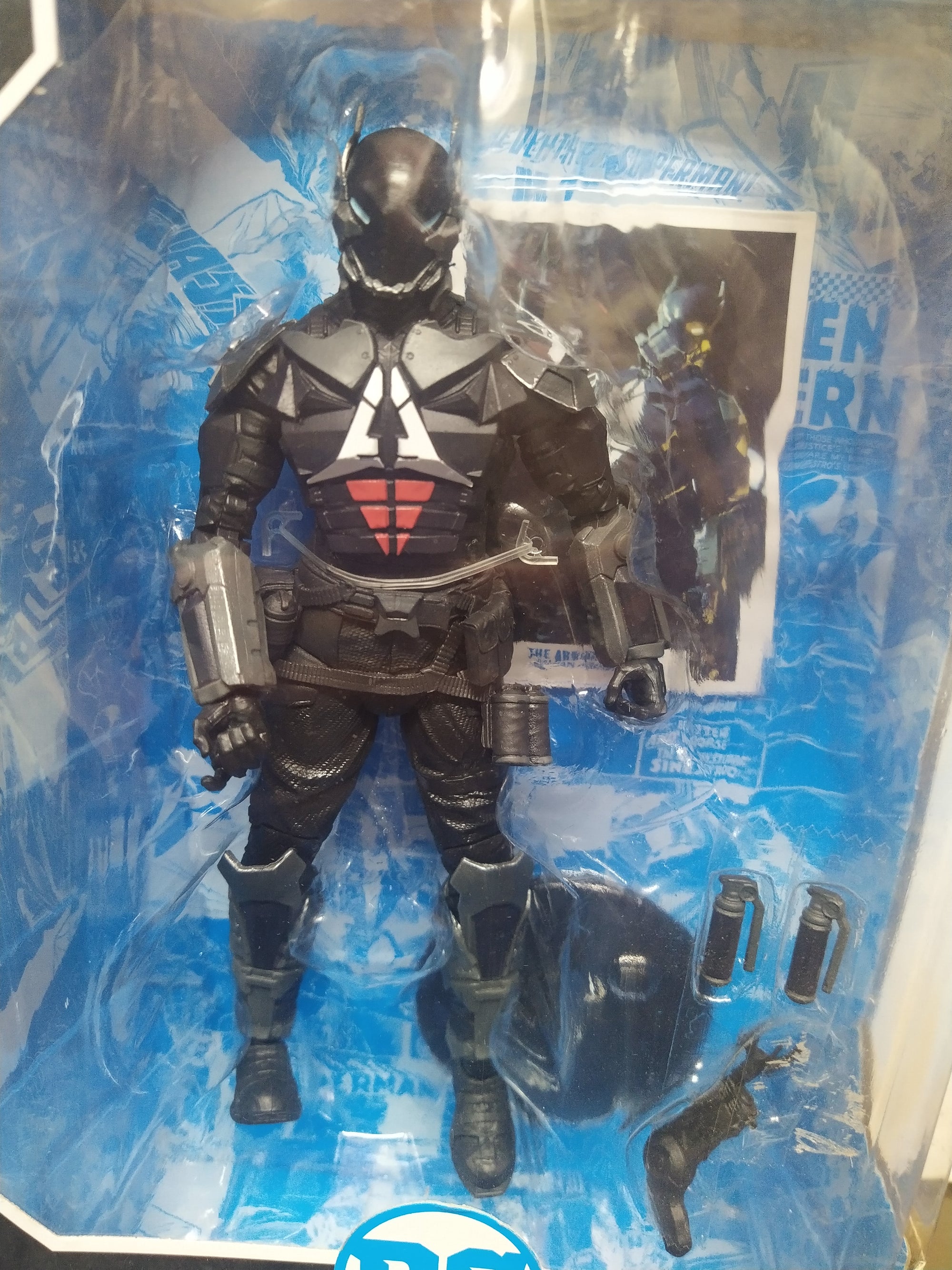 DC Comics Arkham Knight Figure By Mcfarlane Toys (Damaged Box) -Superherotoystore.com - India - www.superherotoystore.com